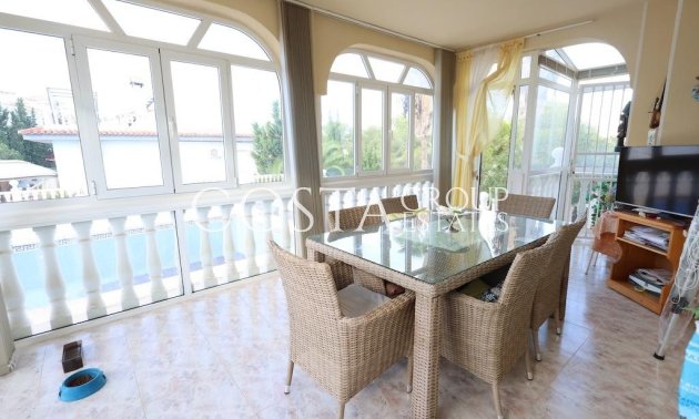 Revente - Villa -
Orihuela Costa