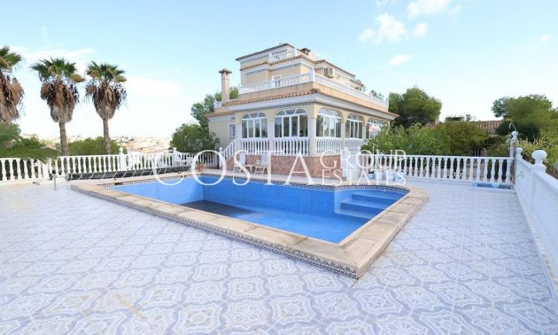 Revente - Villa -
Orihuela Costa