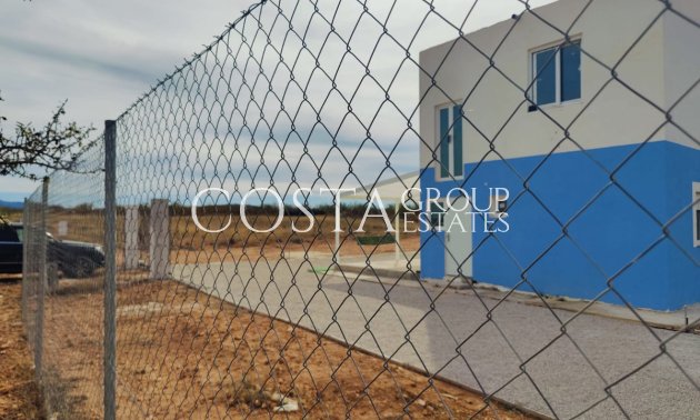 Herverkoop - Villa -
Pinoso - Pinoso Centro