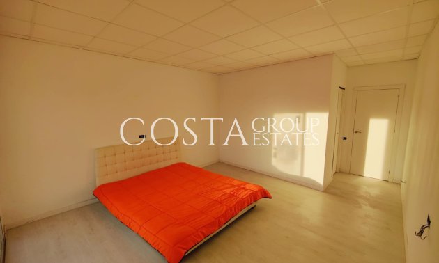 Herverkoop - Villa -
Pinoso - Pinoso Centro