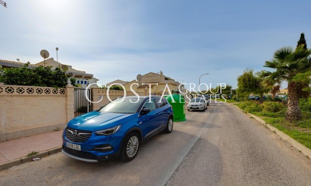 Odsprzedaż - Willa -
Orihuela Costa - La Florida