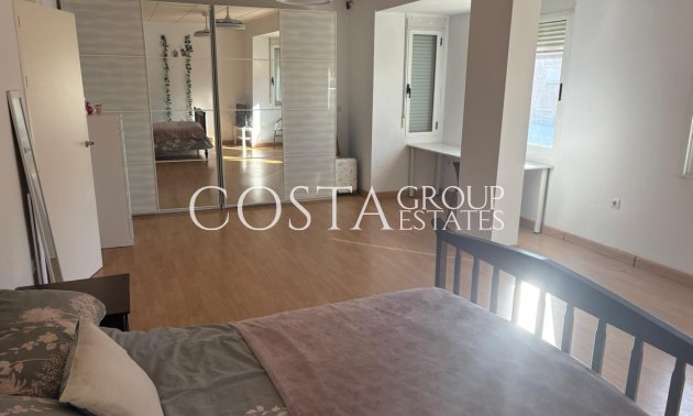 Herverkoop - Huis -
Algorfa