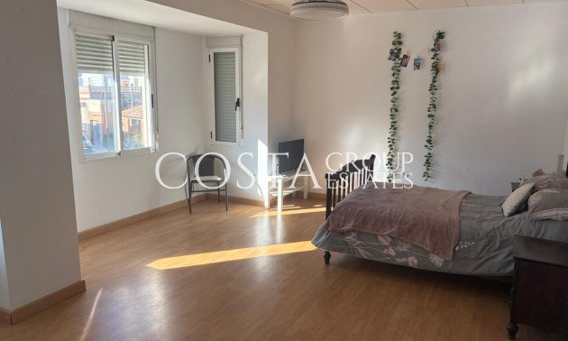 Herverkoop - Huis -
Algorfa