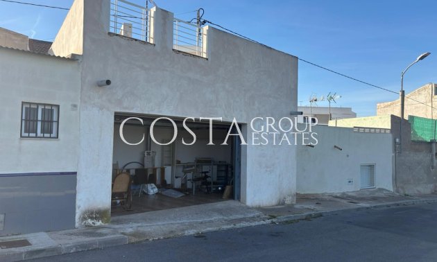 Herverkoop - Huis -
Algorfa