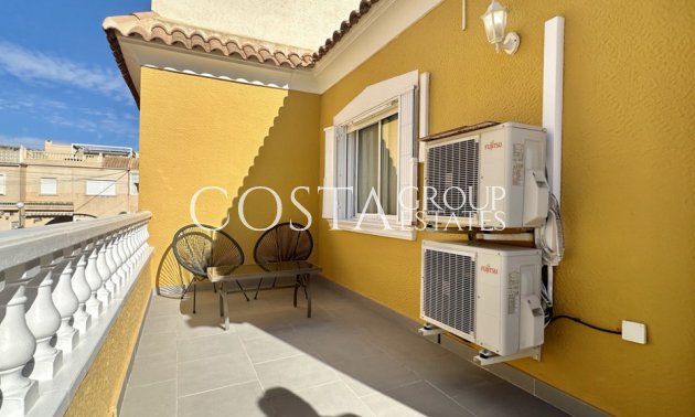 Herverkoop - Huis -
Orihuela Costa - La Florida