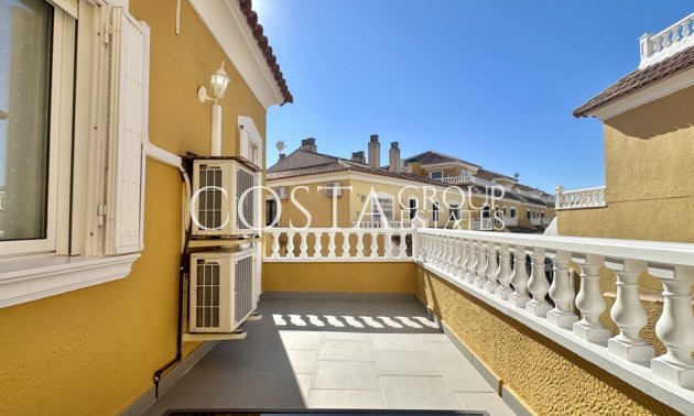 Herverkoop - Huis -
Orihuela Costa - La Florida