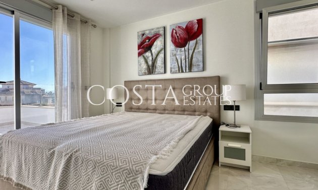 Odsprzedaż - Willa -
Orihuela Costa