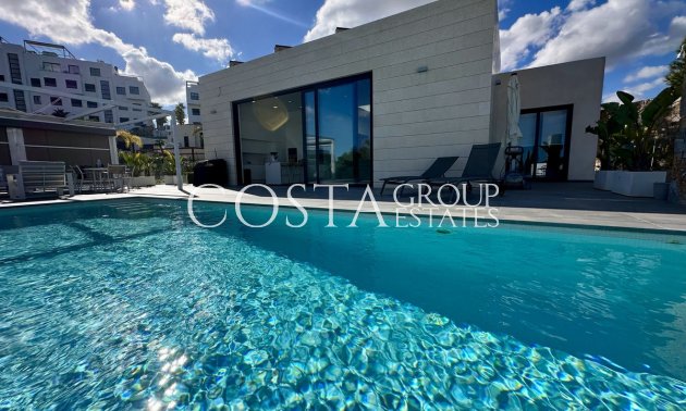 Resale - Villa -
Orihuela Costa - Las Colinas Golf