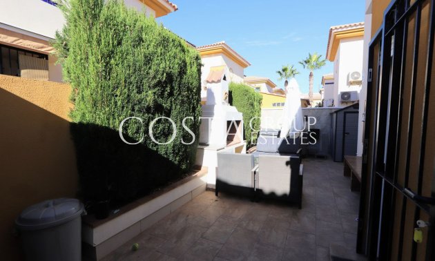 Herverkoop - Villa -
Orihuela Costa - Lomas de Cabo Roig