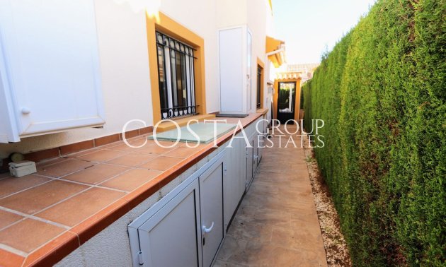 Herverkoop - Villa -
Orihuela Costa - Lomas de Cabo Roig