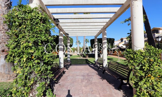 Herverkoop - Villa -
Orihuela Costa - Lomas de Cabo Roig