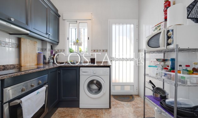 Odsprzedaż - Dom -
Orihuela Costa - Punta Prima