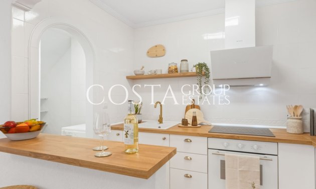 Resale - House -
Orihuela Costa - Villamartin