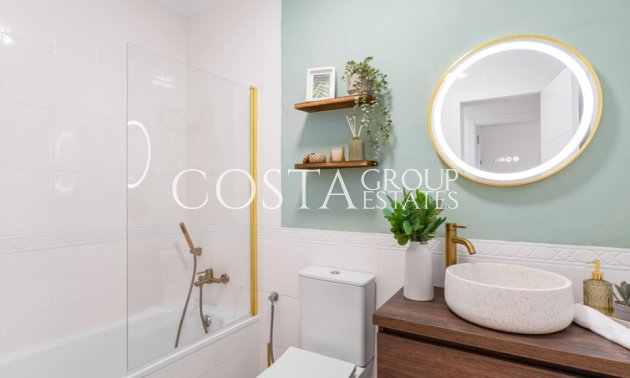 Resale - House -
Orihuela Costa - Villamartin