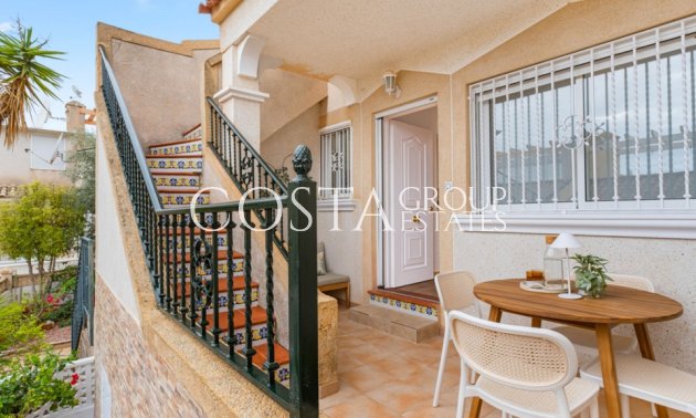 Resale - House -
Orihuela Costa - Villamartin