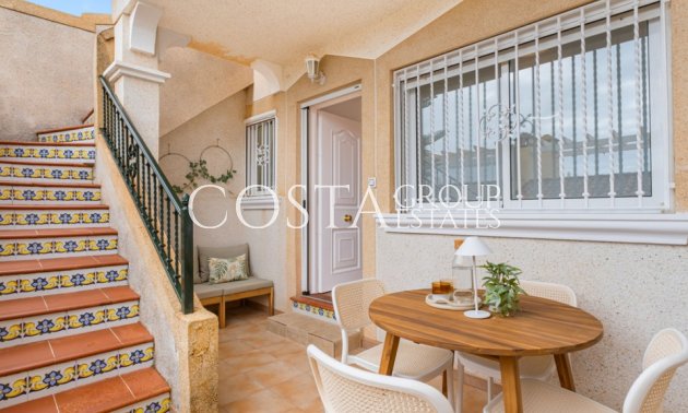 Resale - House -
Orihuela Costa - Villamartin