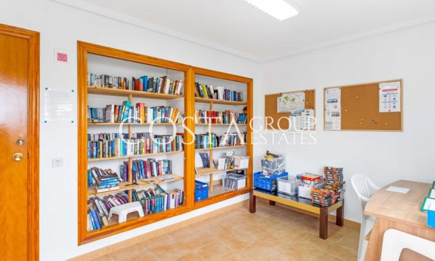 Resale - House -
Orihuela Costa - Villamartin