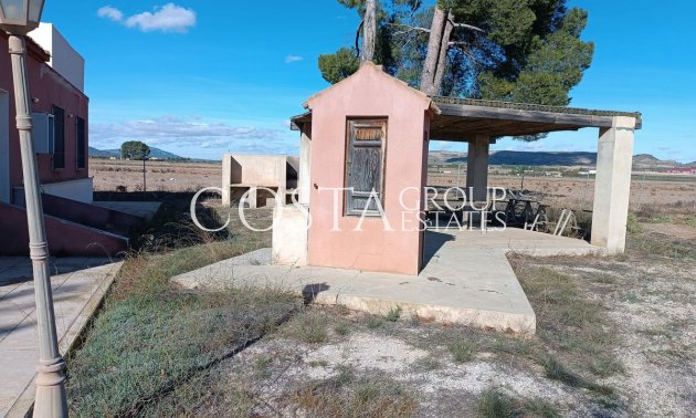 Herverkoop - Villa -
Yecla - Yecla Centro