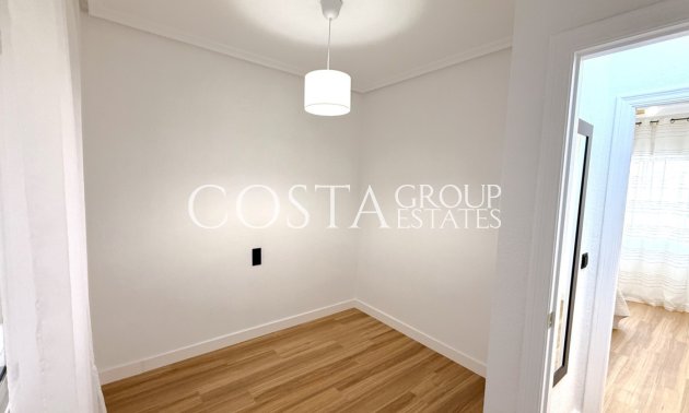 Resale - Apartments -
Torrevieja