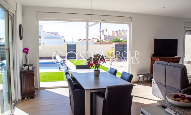 Wiederverkauf - Villa -
Torrevieja - La Siesta