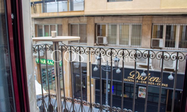 Herverkoop - Apartments -
Alicante - Alicante Centro