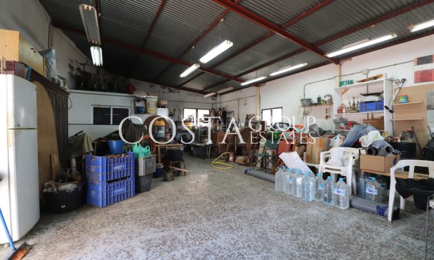 Herverkoop - Villa -
Almoradí - Heredades