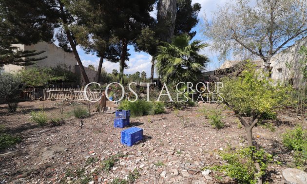 Herverkoop - Villa -
Almoradí - Heredades