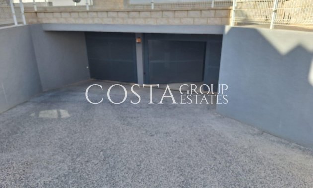 Wiederverkauf - House -
Orihuela Costa