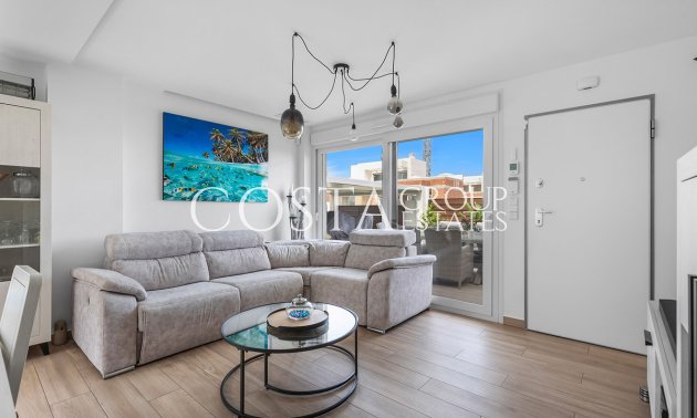 Resale - Villa -
Orihuela Costa - Vista Bella Golf