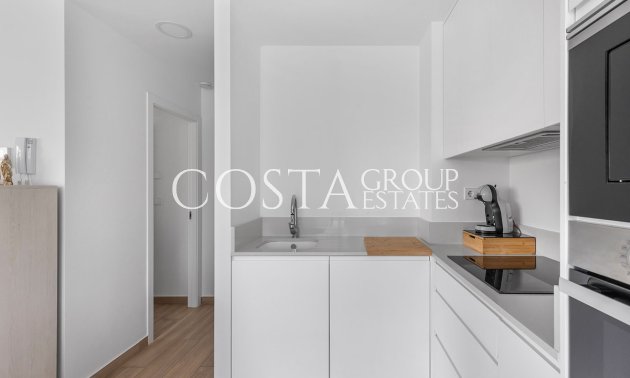 Resale - Villa -
Orihuela Costa - Vista Bella Golf