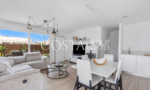 Resale - Villa -
Orihuela Costa - Vista Bella Golf