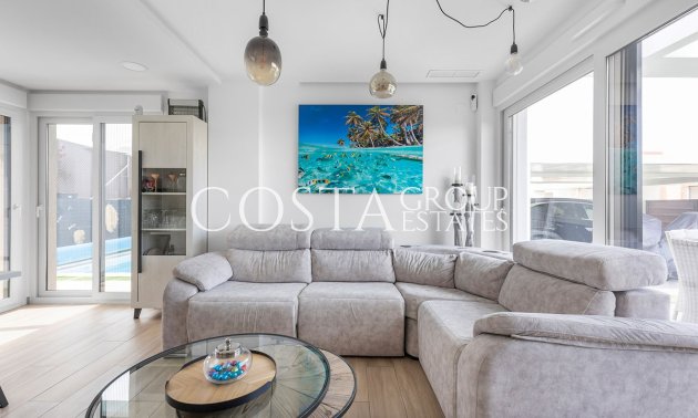 Resale - Villa -
Orihuela Costa - Vista Bella Golf