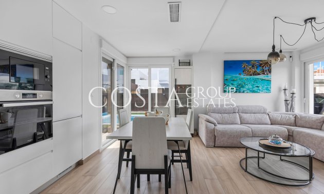 Resale - Villa -
Orihuela Costa - Vista Bella Golf