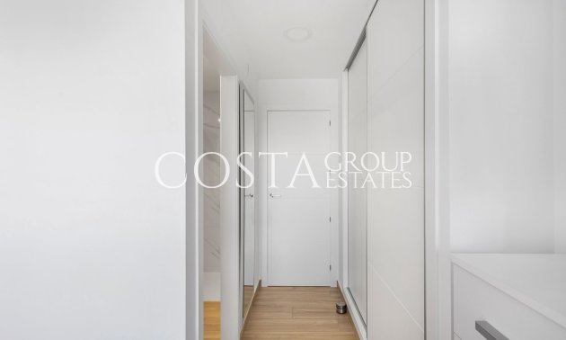 Resale - Villa -
Orihuela Costa - Vista Bella Golf