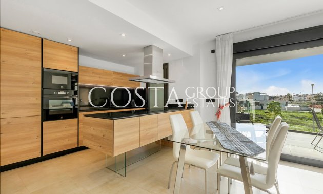 Resale - Apartments -
Orihuela Costa