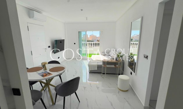 Resale - House -
Orihuela Costa