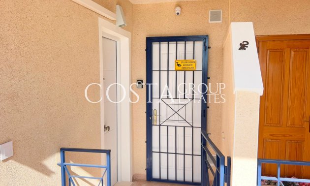 Resale - House -
Orihuela Costa