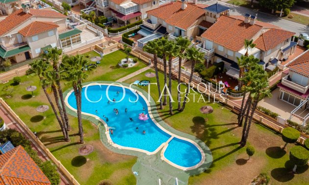 Resale - House -
Orihuela Costa