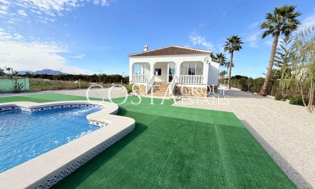 Herverkoop - Villa -
Dolores - Dolores Centro