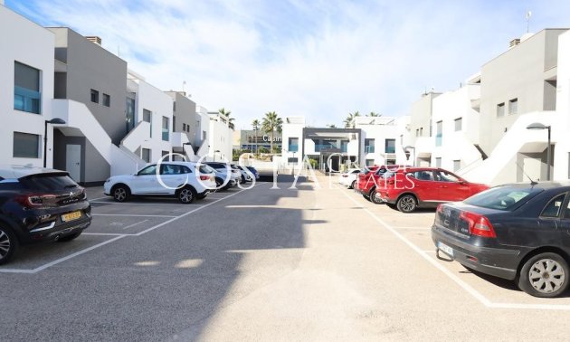 Herverkoop - Huis -
Orihuela Costa - La Zenia