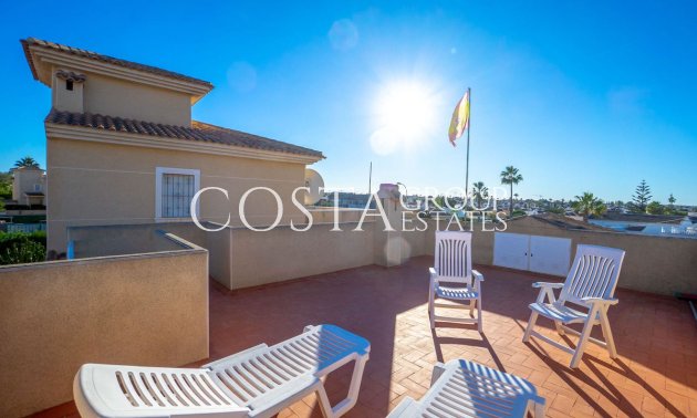 Revente - Villa -
Torrevieja