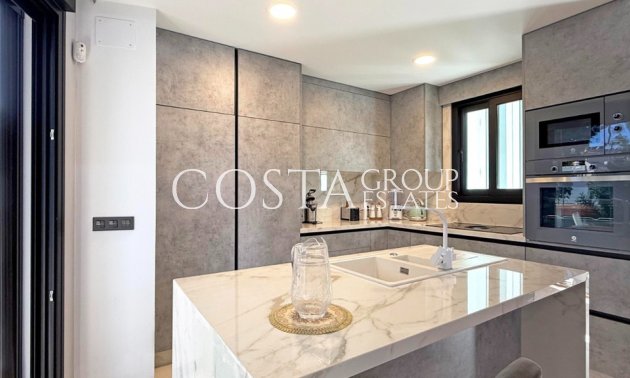 Herverkoop - Villa -
Orihuela Costa - Villamartin