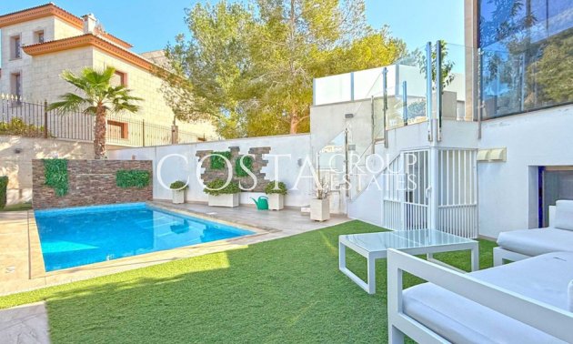 Herverkoop - Villa -
Orihuela Costa - Villamartin