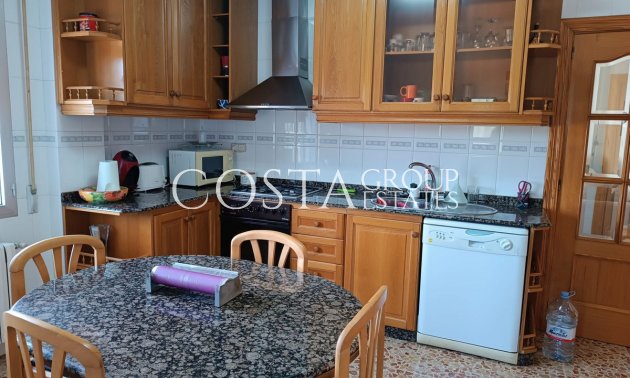 Revente - Villa -
Yecla - Yecla Centro