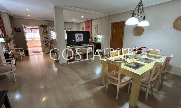 Revente - Villa -
Los Montesinos - Los Montesinos Centro