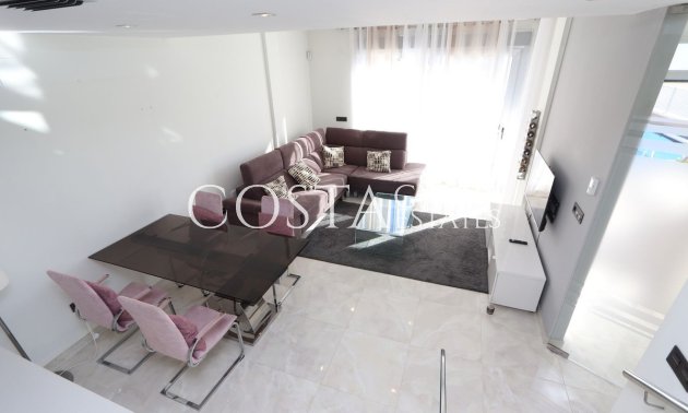 Revente - Villa -
Orihuela Costa - Lomas de Cabo Roig