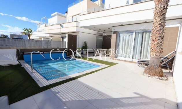 Revente - Villa -
Orihuela Costa - Lomas de Cabo Roig