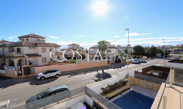 Revente - Villa -
Orihuela Costa - Lomas de Cabo Roig