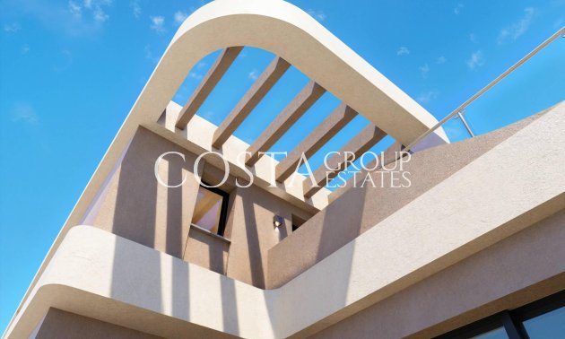 Nowy budynek - Willa -
Daya Nueva