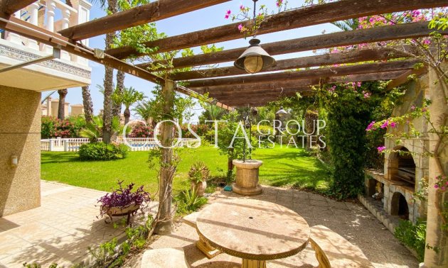 Odsprzedaż - Willa -
Orihuela Costa - Villamartin